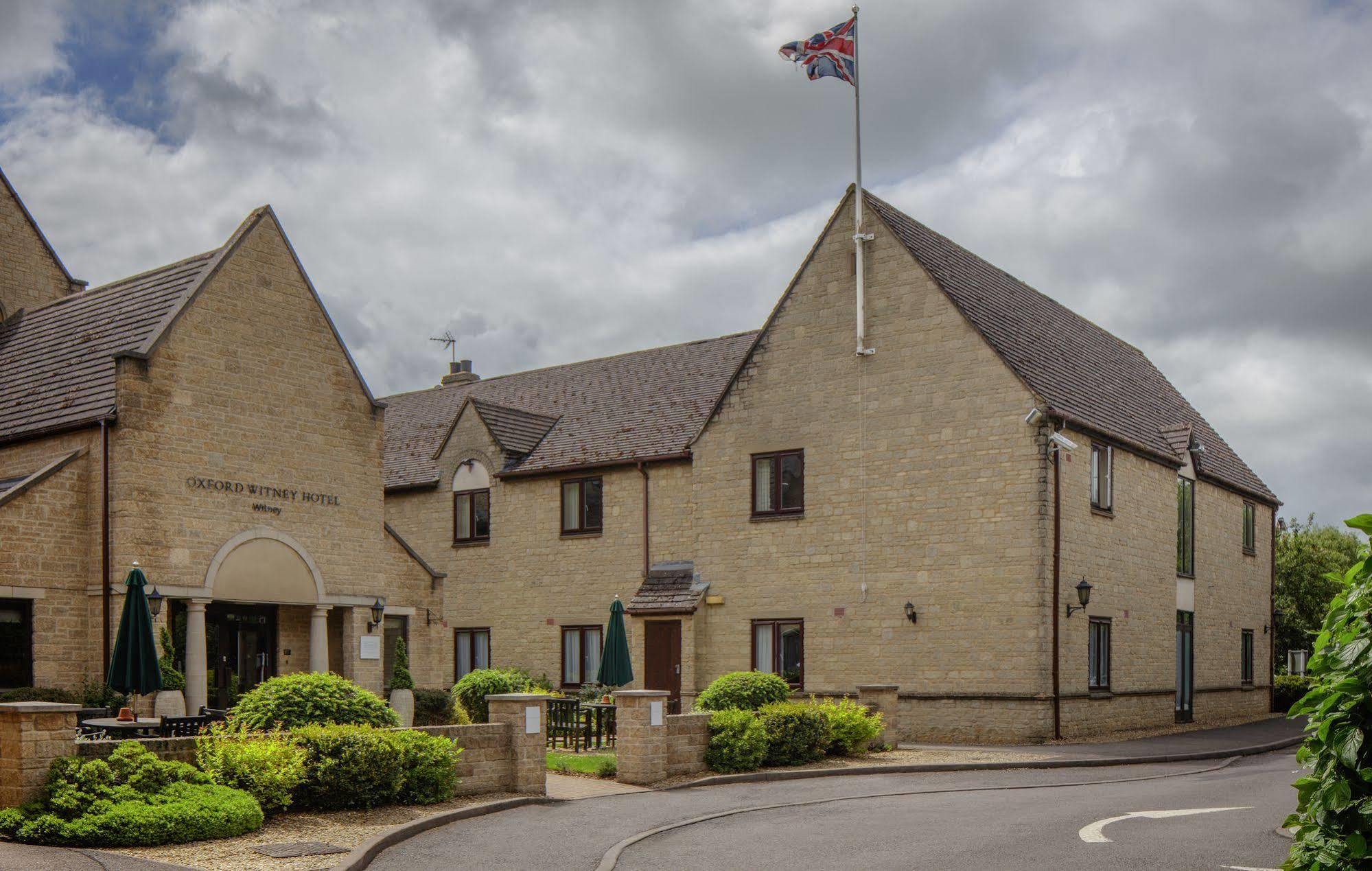 Oxford Witney Hotel Exterior photo